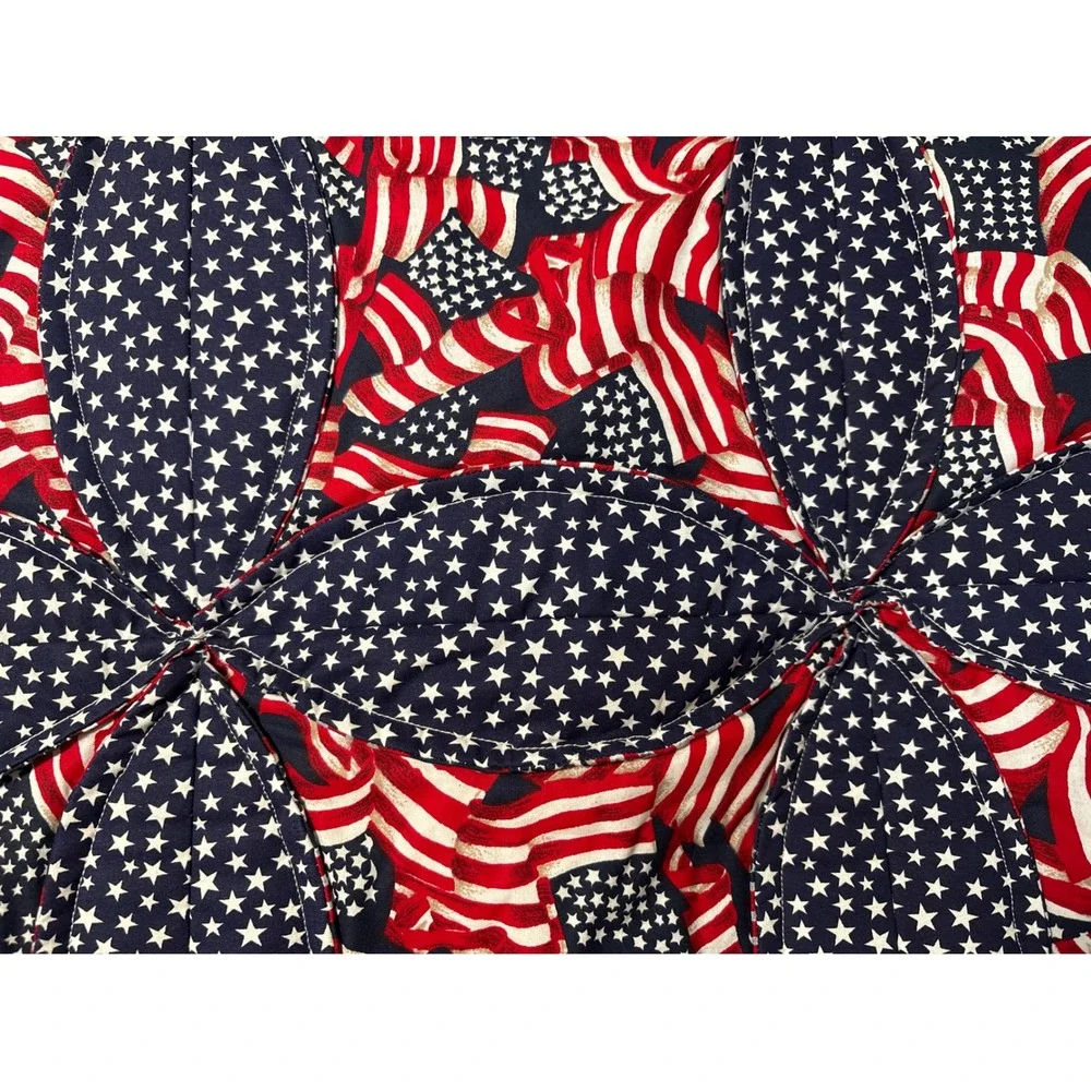 Handmade Patriotic‎ Cathedral Window Quilt Scalloped American Flag Star Runner